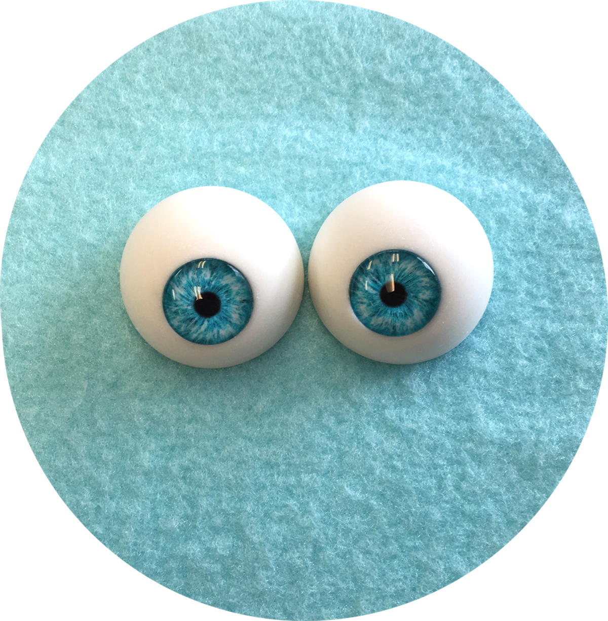 Creepy Blue Eyes PNG with transparent background