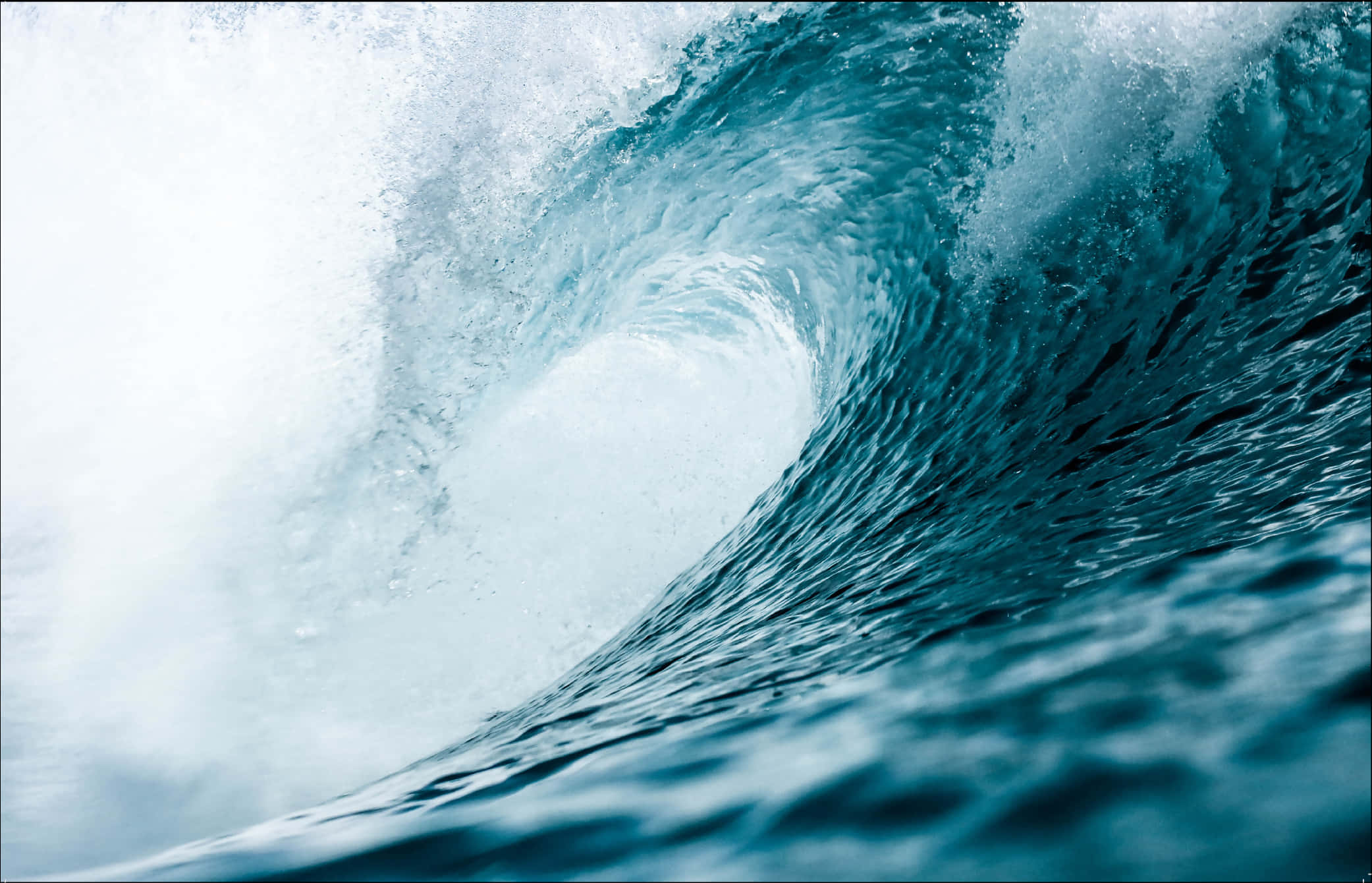 Curling Ocean Wave PNG image with a transparent background, free high-resolution download