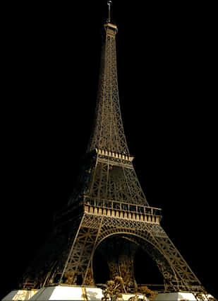 Eiffel Towerat Night