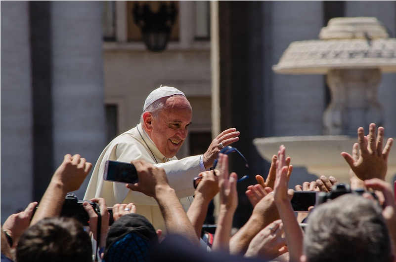 Pope Greeting Crowd PNG with transparent background