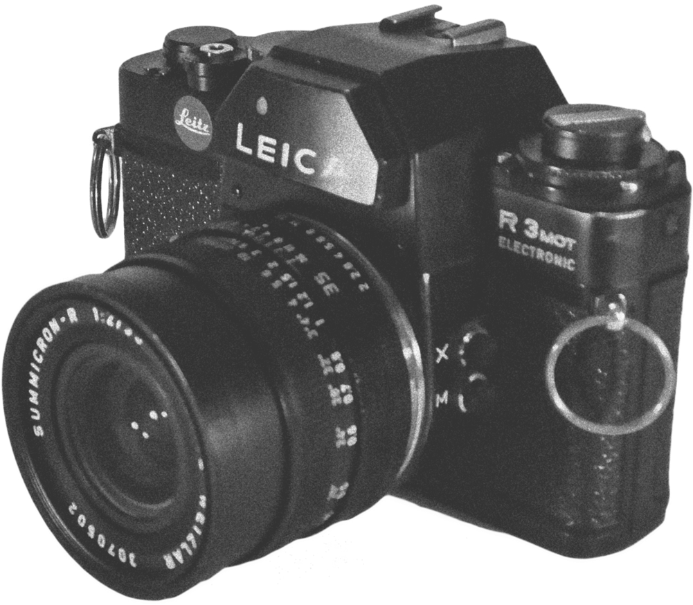 Vintage Leica Camerawith Lens PNG with transparent background