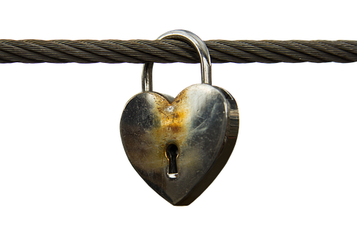 Heart Shaped Lockon Wire PNG Image