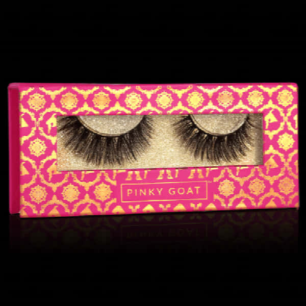 Pinky Goat Fake Eyelashes Packaging PNG Image