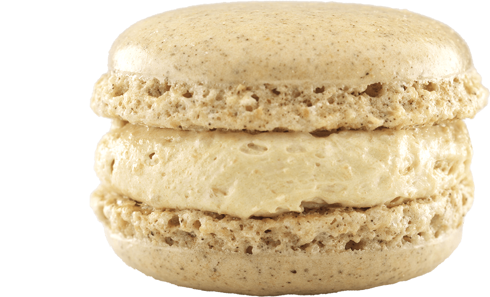 Single Vanilla Macaron PNG Image