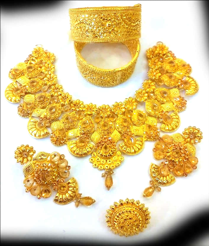 Traditional Indian Gold Jewelry Set PNG Image