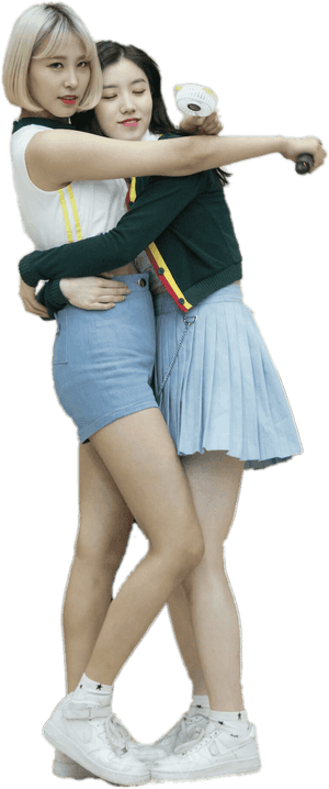 Pristin Yuha And Xiyeon Hugging - Pristin Xiyeon Png, Transparent Png PNG with transparent background