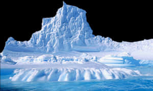 Majestic_ Iceberg_ Formation PNG with transparent background